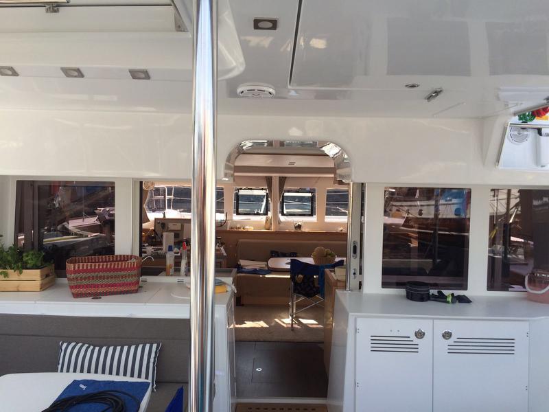 Book yachts online - catamaran - Lagoon 450F (A/C+WaterMaker+GEN) - Sunshine - rent