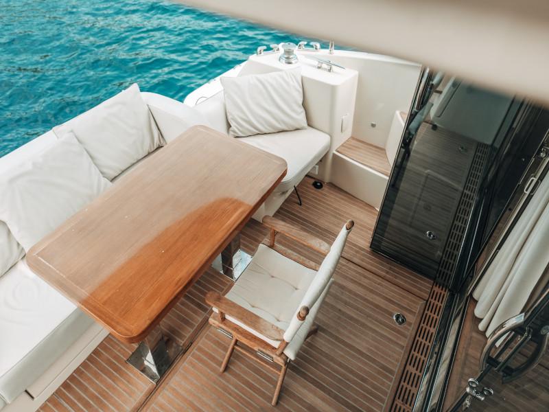 Book yachts online - motorboat - Monte Carlo 5 - Blizzard - rent