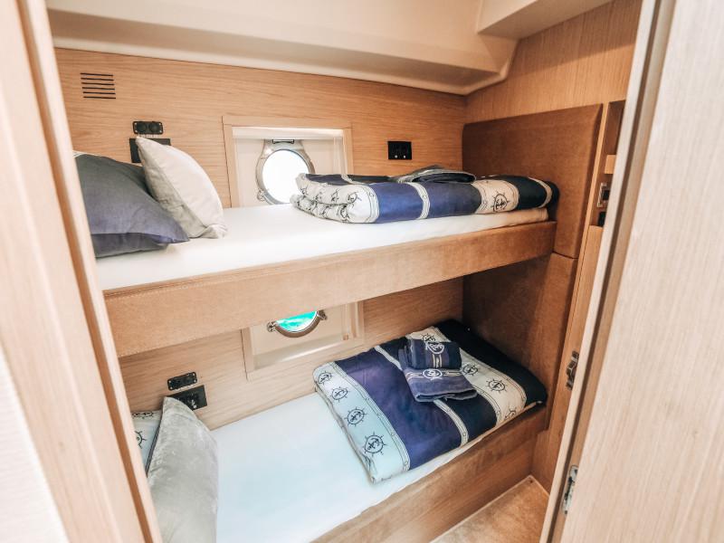 Book yachts online - motorboat - Monte Carlo 5 - Blizzard - rent