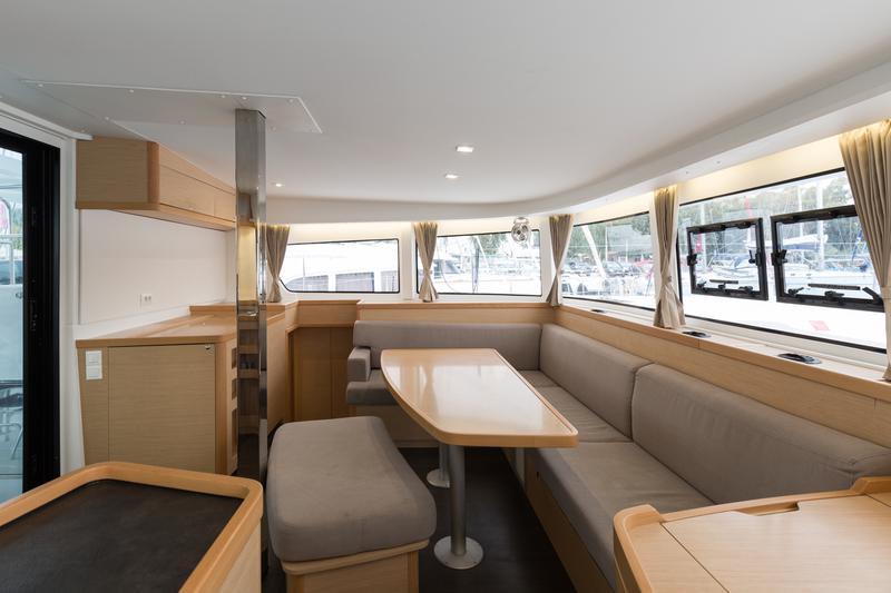 Book yachts online - catamaran - Lagoon 42 - Barchetta II - rent