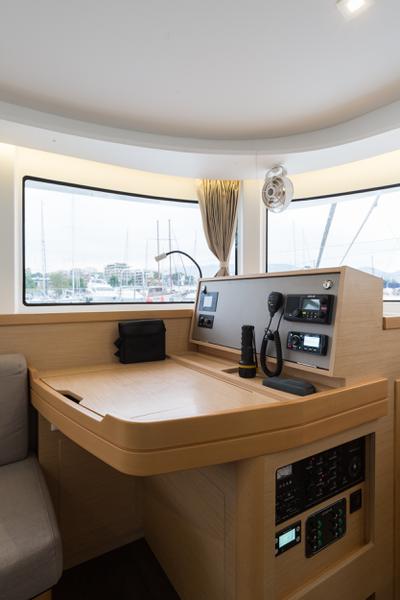 Book yachts online - catamaran - Lagoon 42 - Barchetta II - rent