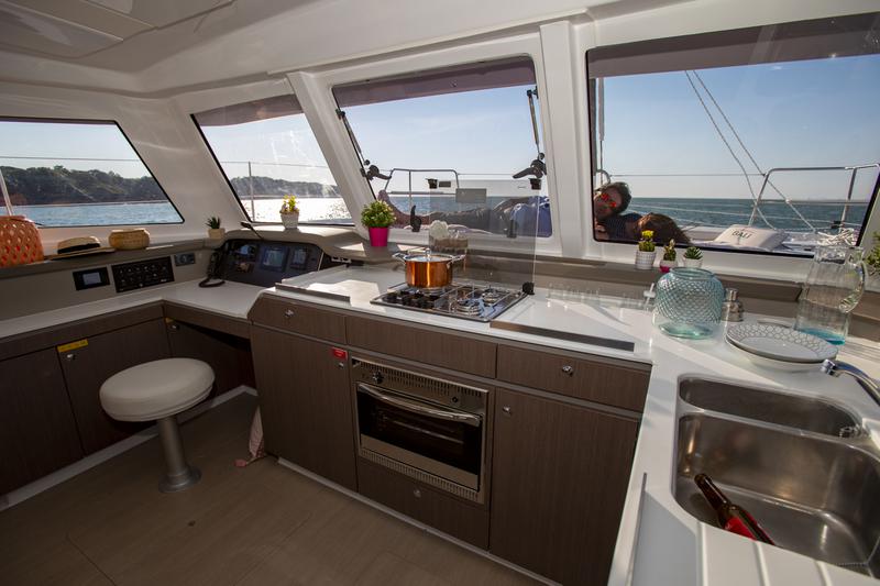 Book yachts online - catamaran - Bali Catspace SOMNIS - Somnis - rent