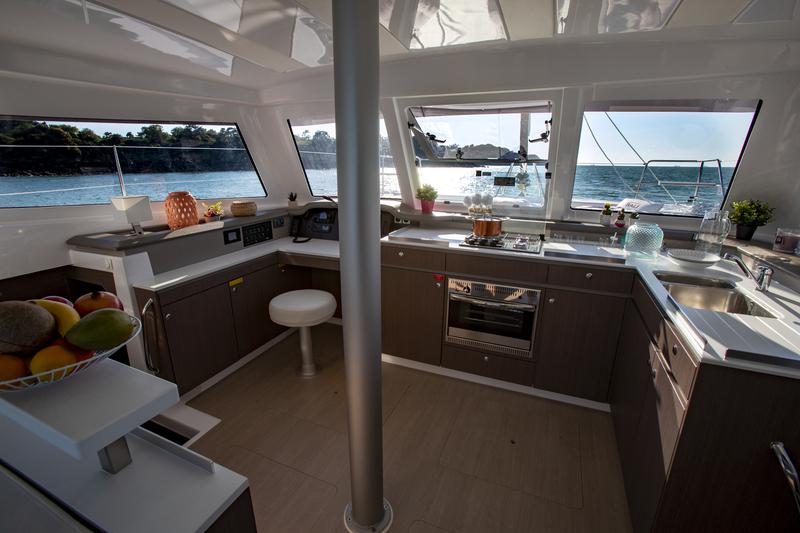 Book yachts online - catamaran - Bali Catspace SOMNIS - Somnis - rent
