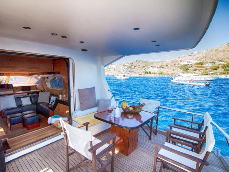 Book yachts online - motorboat - Maiora Fly 58ft - Afroditi - rent