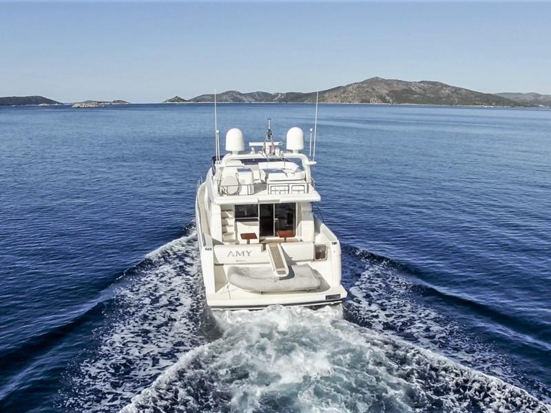 Book yachts online - motorboat - Ferretti 630 - AMY - rent