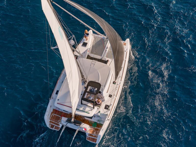 Book yachts online - catamaran - Lagoon 40 - Sunshine (VIP Equipment incl. A/C, Generator, Water Maker) - rent