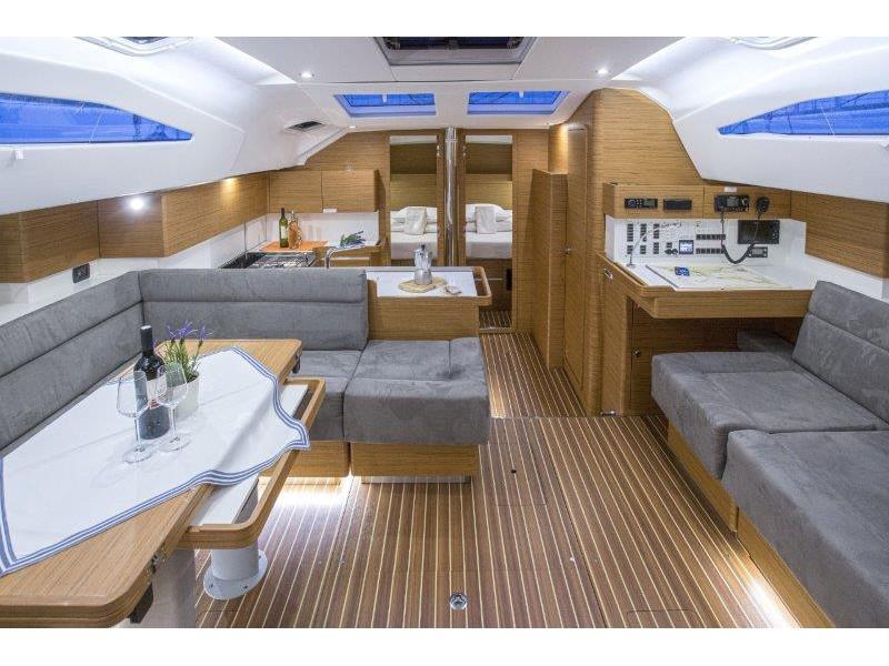 Book yachts online - sailboat - Elan 50 Impression (5+1cabins / 2+1 toilet) - FINES DE CLAIRES - AC and generator - rent