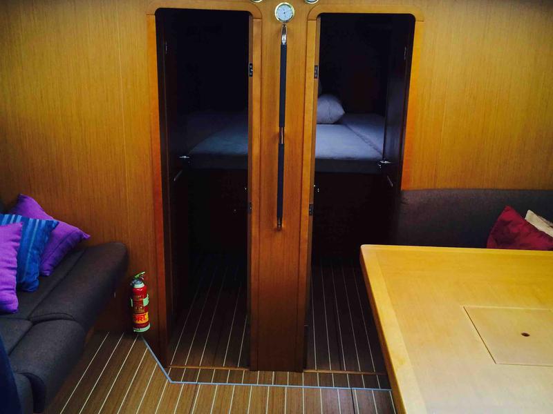 Book yachts online - sailboat - Jeanneau 53 - Cuncettina 3 - rent