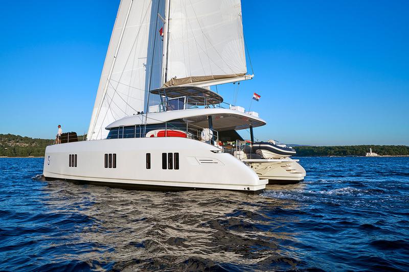 Book yachts online - catamaran - Sunreef 60 - SINATA - rent