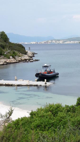 Book yachts online - motorboat - Bura 850 - Fenix - rent