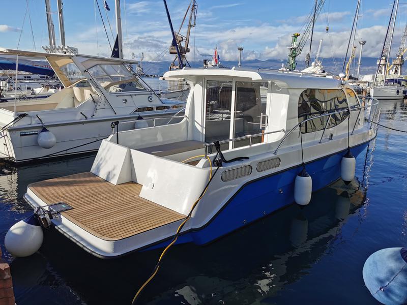 Book yachts online - motorboat - AC DC Daycruiser 12.0 - AC DC Daycruiser 12.0 - rent