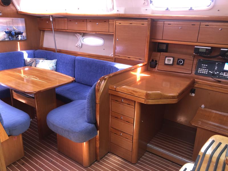 Book yachts online - sailboat - Bavaria 40 - Juliana - Bavaria 40 Cruiser - rent