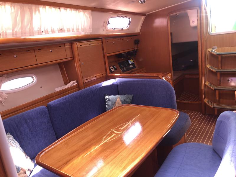 Book yachts online - sailboat - Bavaria 40 - Juliana - Bavaria 40 Cruiser - rent