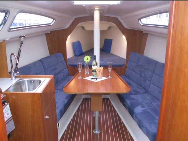 Book yachts online - sailboat - Dehler 29 - Yugo - rent