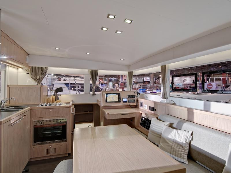 Book yachts online - catamaran - Lagoon 39 - Lion Royal - rent