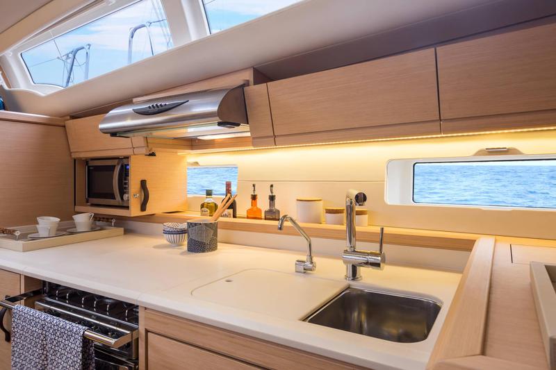 Book yachts online - sailboat - Jeanneau 54 - no name 2 - BLUE HULL, AC+GEN., UNDERWATER LIGHTS - rent