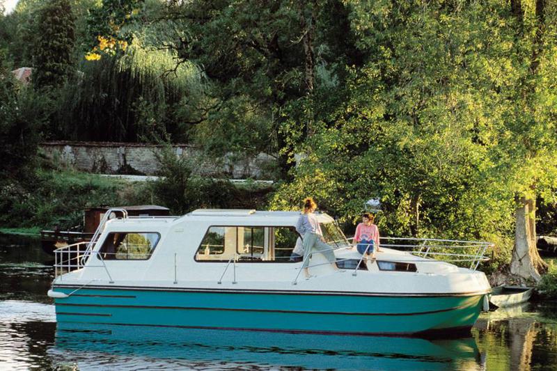 Book yachts online - motorboat - Riviera 920 - TOULON - rent