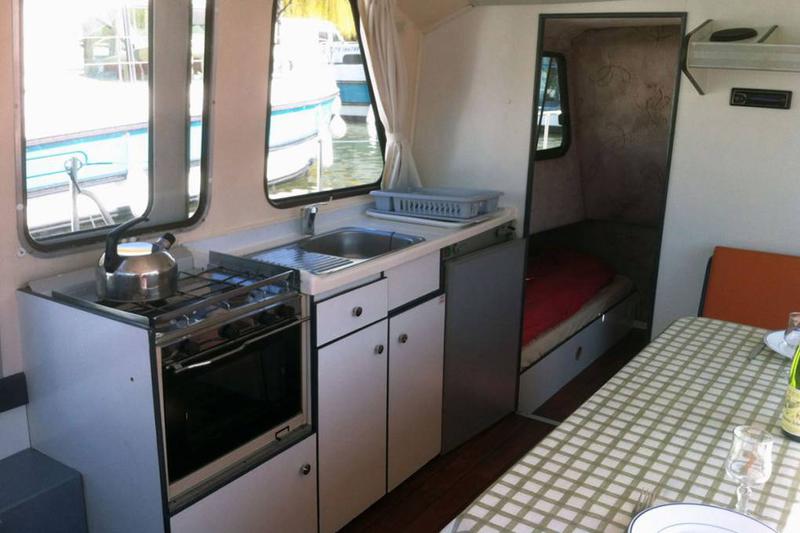 Book yachts online - motorboat - Riviera 920 - AZILIZ - rent