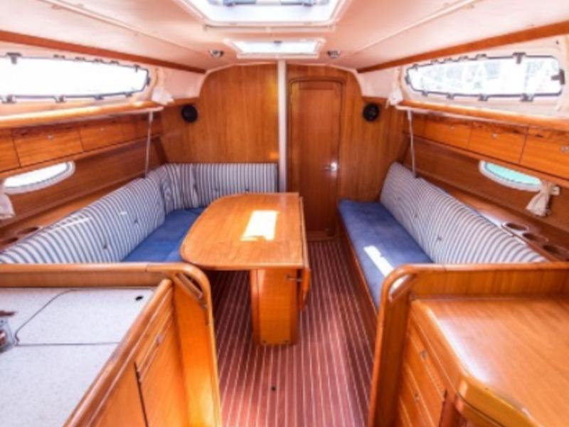 Book yachts online - sailboat - Bavaria 34 Cruiser - catsa - rent