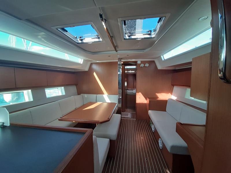 Book yachts online - sailboat - Bavaria C45 (3 + 3) - Isokratis - rent