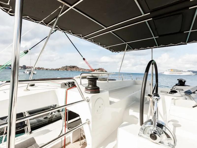 Book yachts online - catamaran - Lagoon 450F (A/C+WaterMaker+GEN) - Wentura - rent