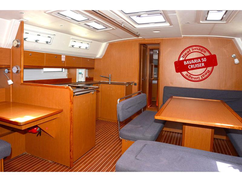 Book yachts online - sailboat - Bavaria Cruiser 50 - Aladar - Solar Panel - rent