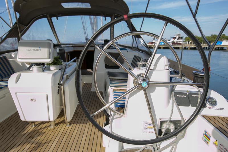 Book yachts online - sailboat - Sun Odyssey 479 - GUINNESS - rent