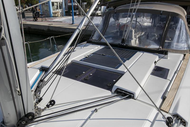 Book yachts online - sailboat - Sun Odyssey 479 - GUINNESS - rent
