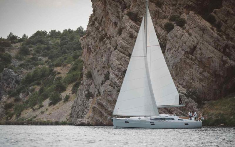 Book yachts online - sailboat - Elan Impression 45.1 - Soleos - rent