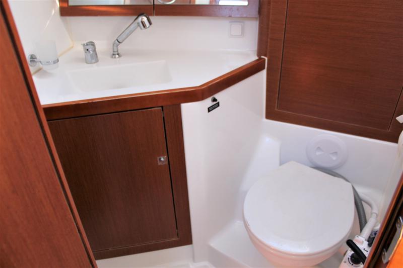 Book yachts online - sailboat - Oceanis 45 - Nesi 2 - rent