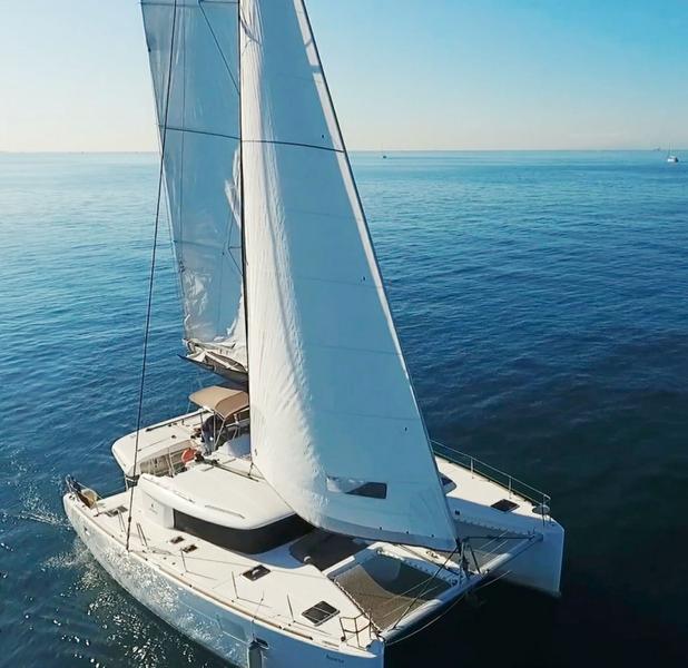 Book yachts online - catamaran - Lagoon 450  Fly - ALKISTIS (generator, air condition, watermaker, undewater lights) - rent