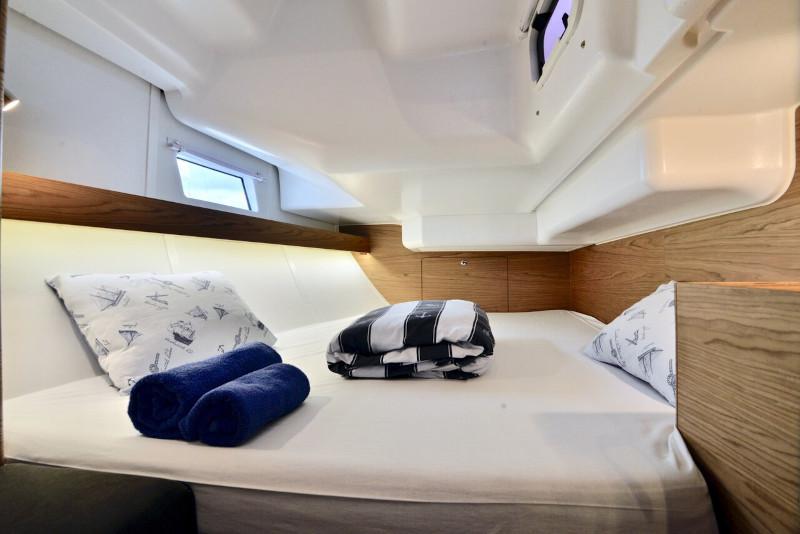 Book yachts online - sailboat - Elan Impression 40 - Avisa - rent