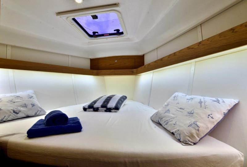 Book yachts online - sailboat - Elan Impression 40 - Avisa - rent