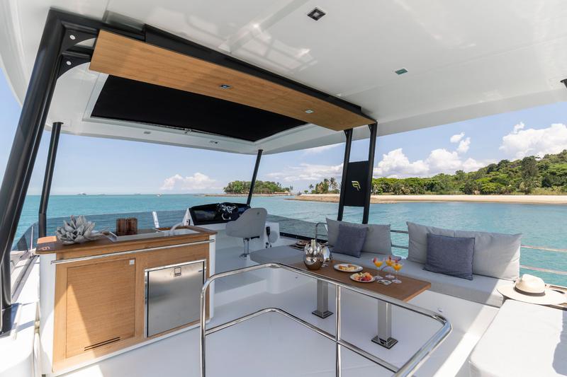 Book yachts online - powercatamaran - MY5 - MALA - rent