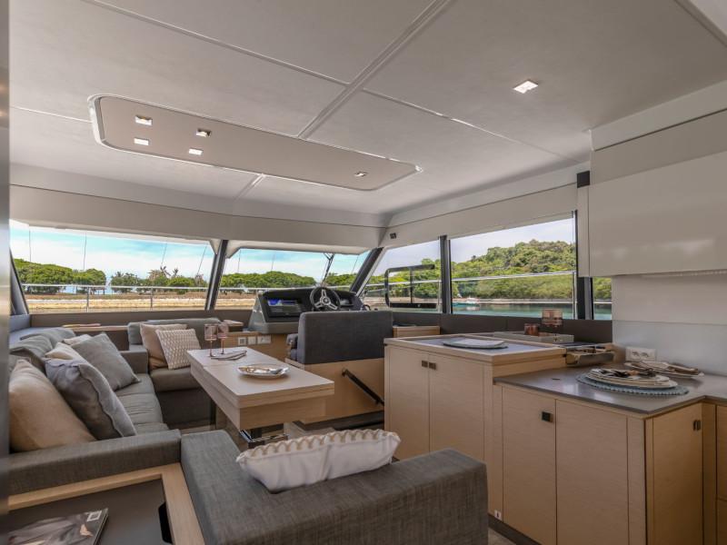 Book yachts online - powercatamaran - MY5 - MALA - rent