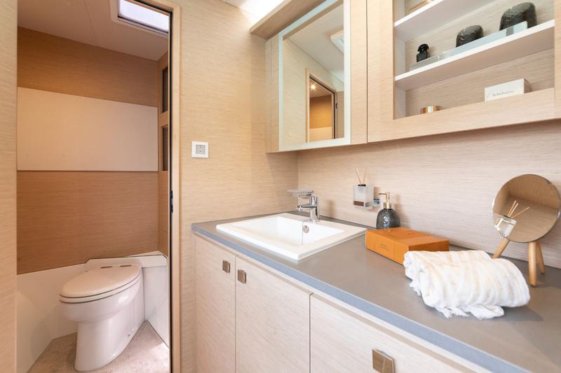 Book yachts online - powercatamaran - MY5 - MALA - rent