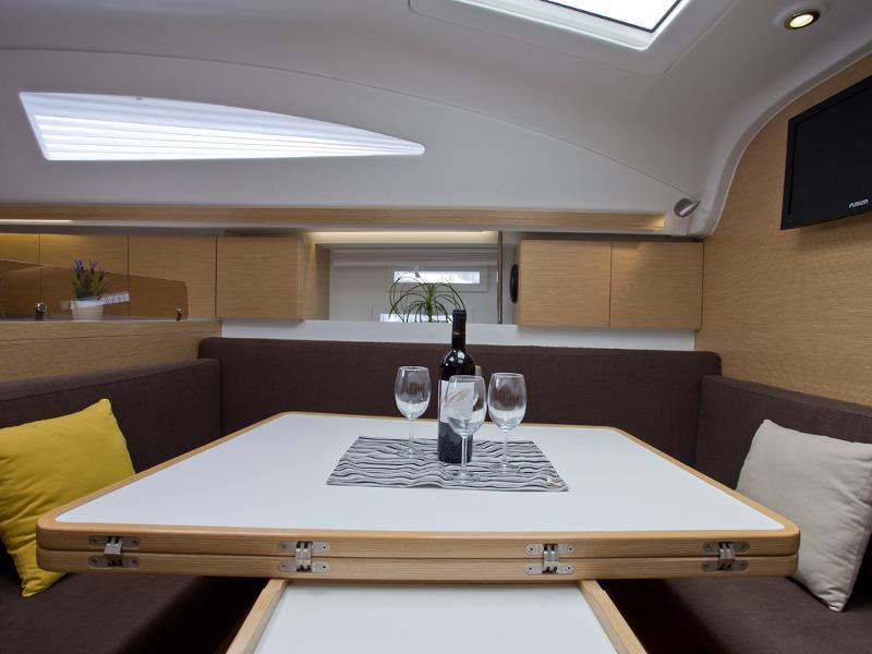 Book yachts online - sailboat - Elan 444 Impression - Andrija - rent