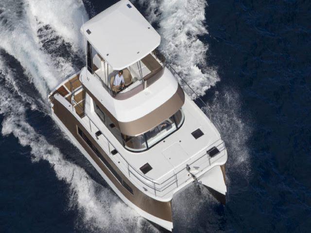 Book yachts online - powercatamaran - MY 37 - Sweet Caroline - rent