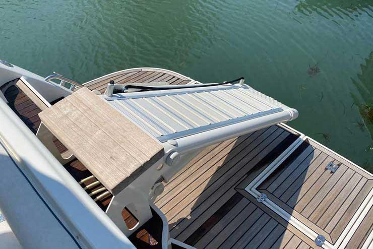 Book yachts online - motorboat - Mira 40 - Notorius - rent