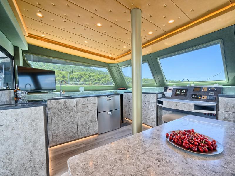 Book yachts online - catamaran - Luna 49 - GOLD - rent