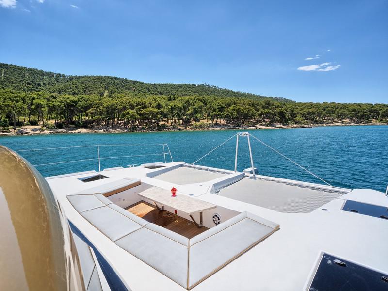 Book yachts online - catamaran - Luna 49 - GOLD - rent