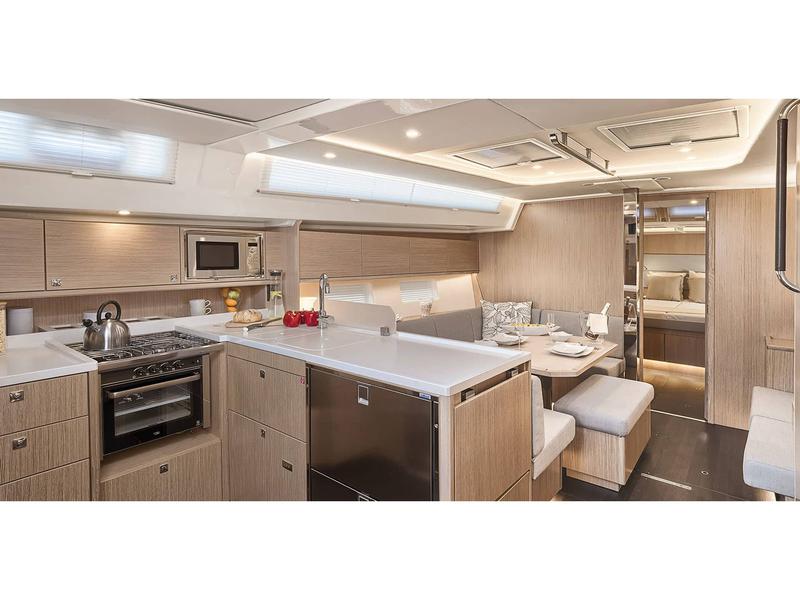 Book yachts online - sailboat - Bavaria C45 (5 cabins) - Mamma mia - rent