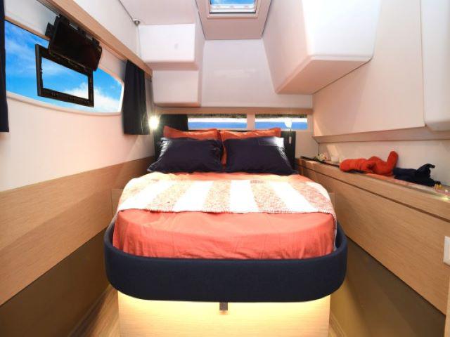 Book yachts online - catamaran - Lucia 40 - Brave Coquina - rent