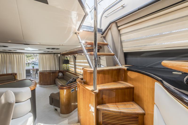 Book yachts online - motorboat - Sunseeker Manhattan 84 - SKYWATER - rent