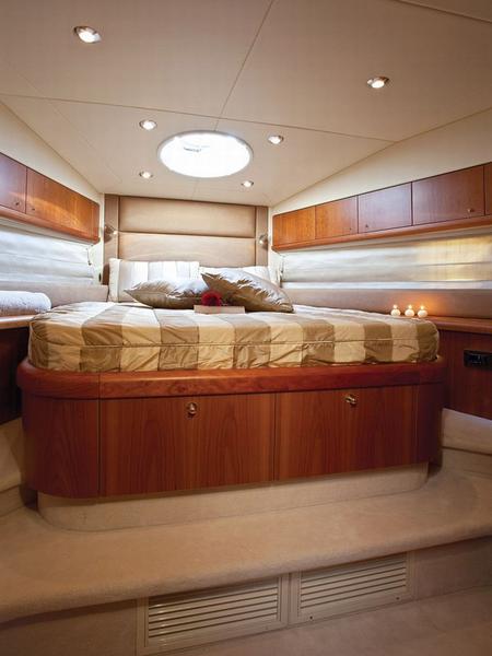 Book yachts online - motorboat - Sunseeker Manhattan 52 - NIMADO - rent