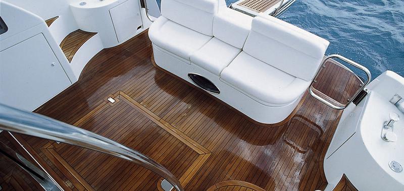 Book yachts online - motorboat - Azimut 46 - Mira M - rent
