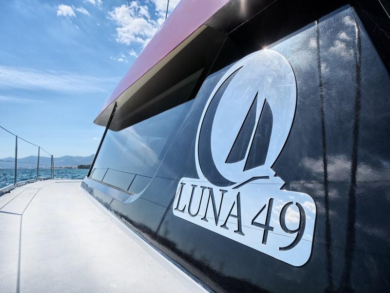 Book yachts online - catamaran - Luna 49 - BLUE - rent