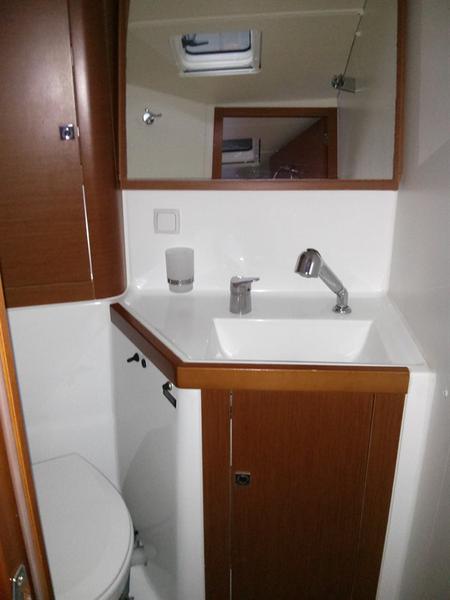 Book yachts online - sailboat - Oceanis 41 - Warrior - rent