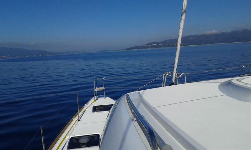 Book yachts online - catamaran - Lagoon 39 - Le Grand Bleu - rent