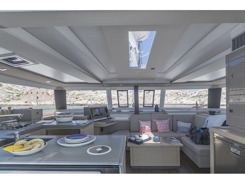 Book yachts online - catamaran - Astréa 42 - LFK-Astrea(A/C) - rent
